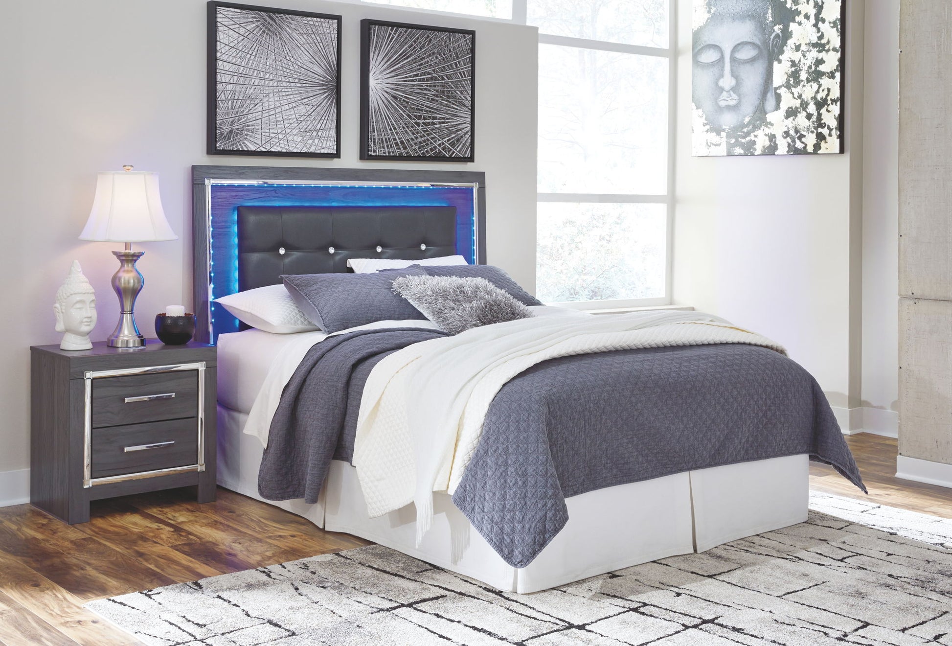 Lodanna - Upholstered Panel Bed - Hornell Furniture Outlet