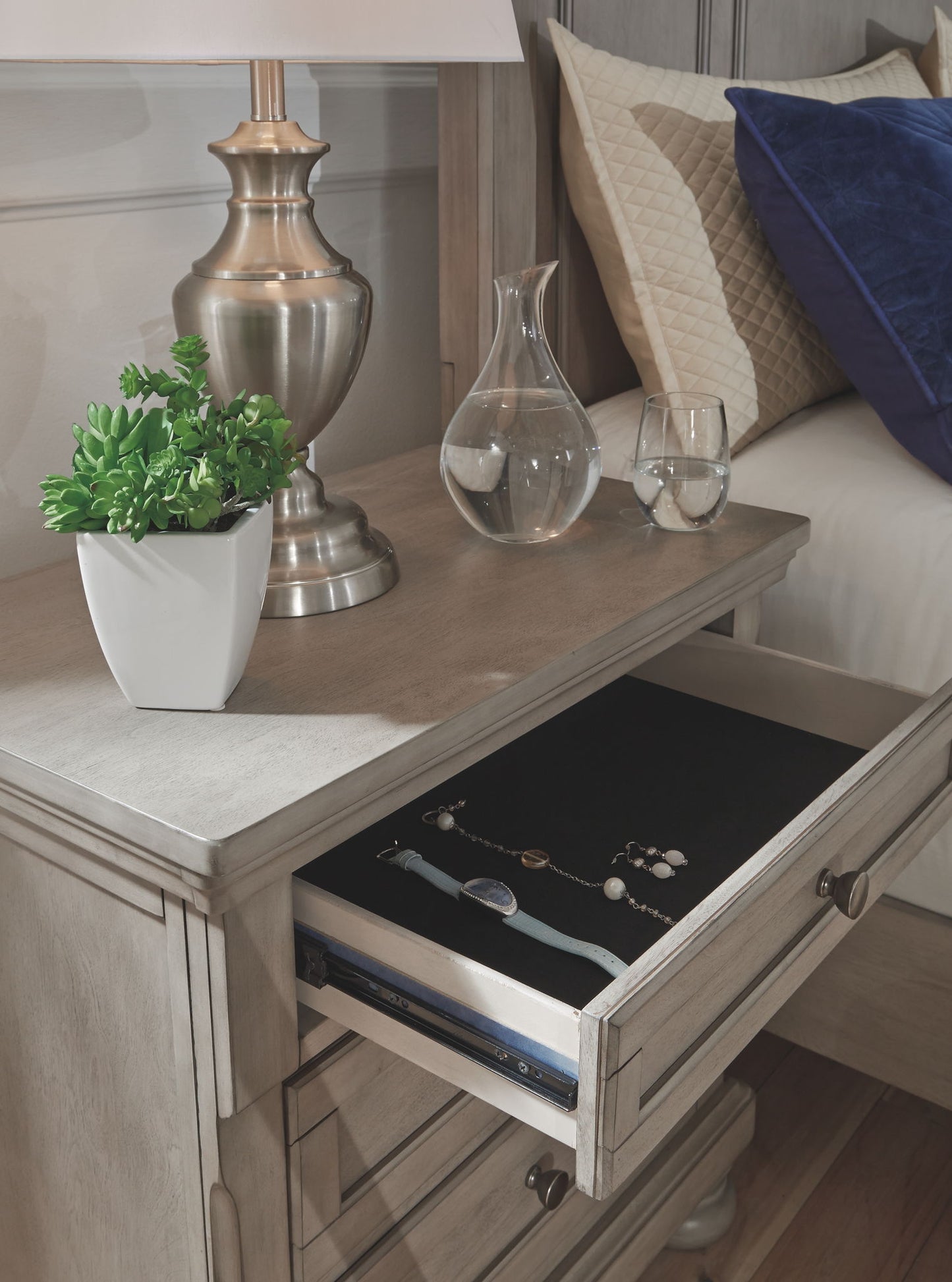 Lettner - Sleigh Bedroom Set - Hornell Furniture Outlet
