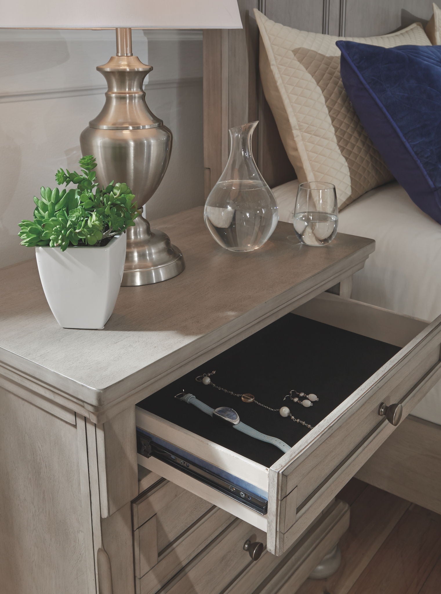 Lettner - Sleigh Bedroom Set - Hornell Furniture Outlet