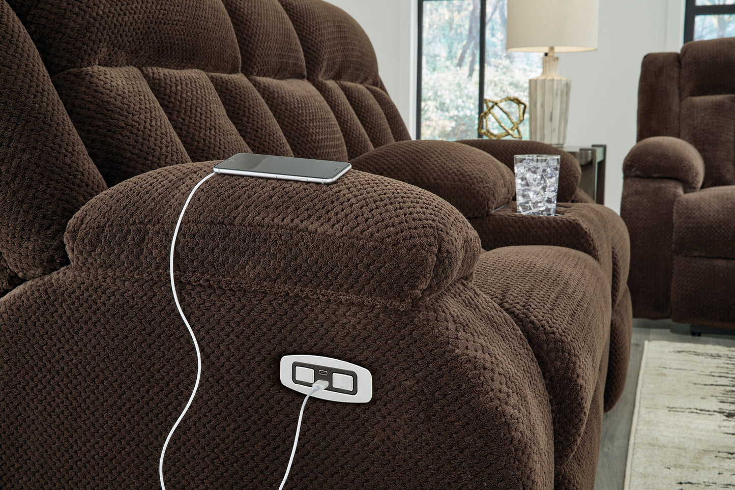 Free Wake - Double Relcining Power Loveseat With Console - Chocolate - Hornell Furniture Outlet