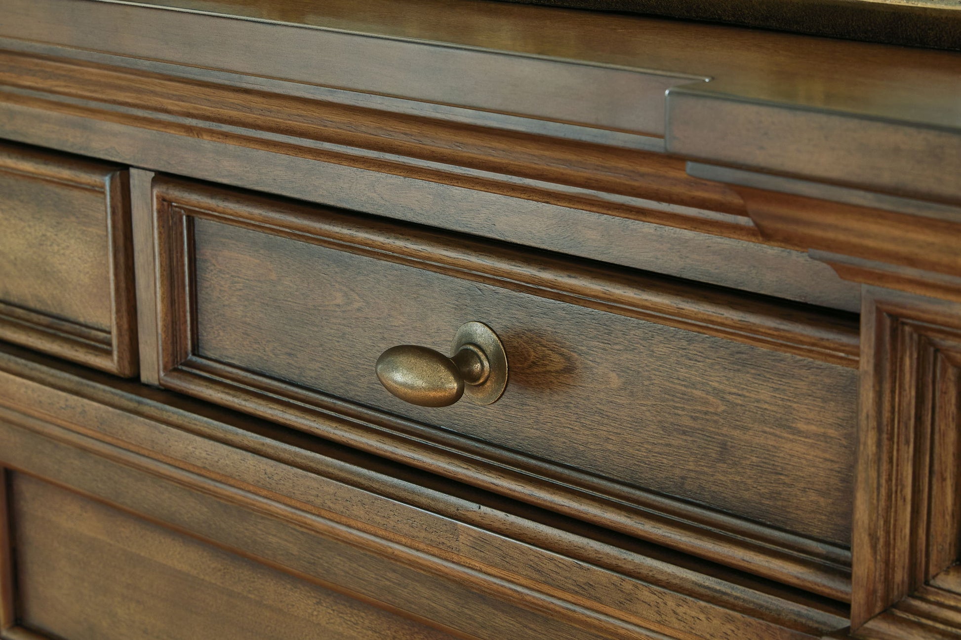 Frantanna - Dresser - Hornell Furniture Outlet