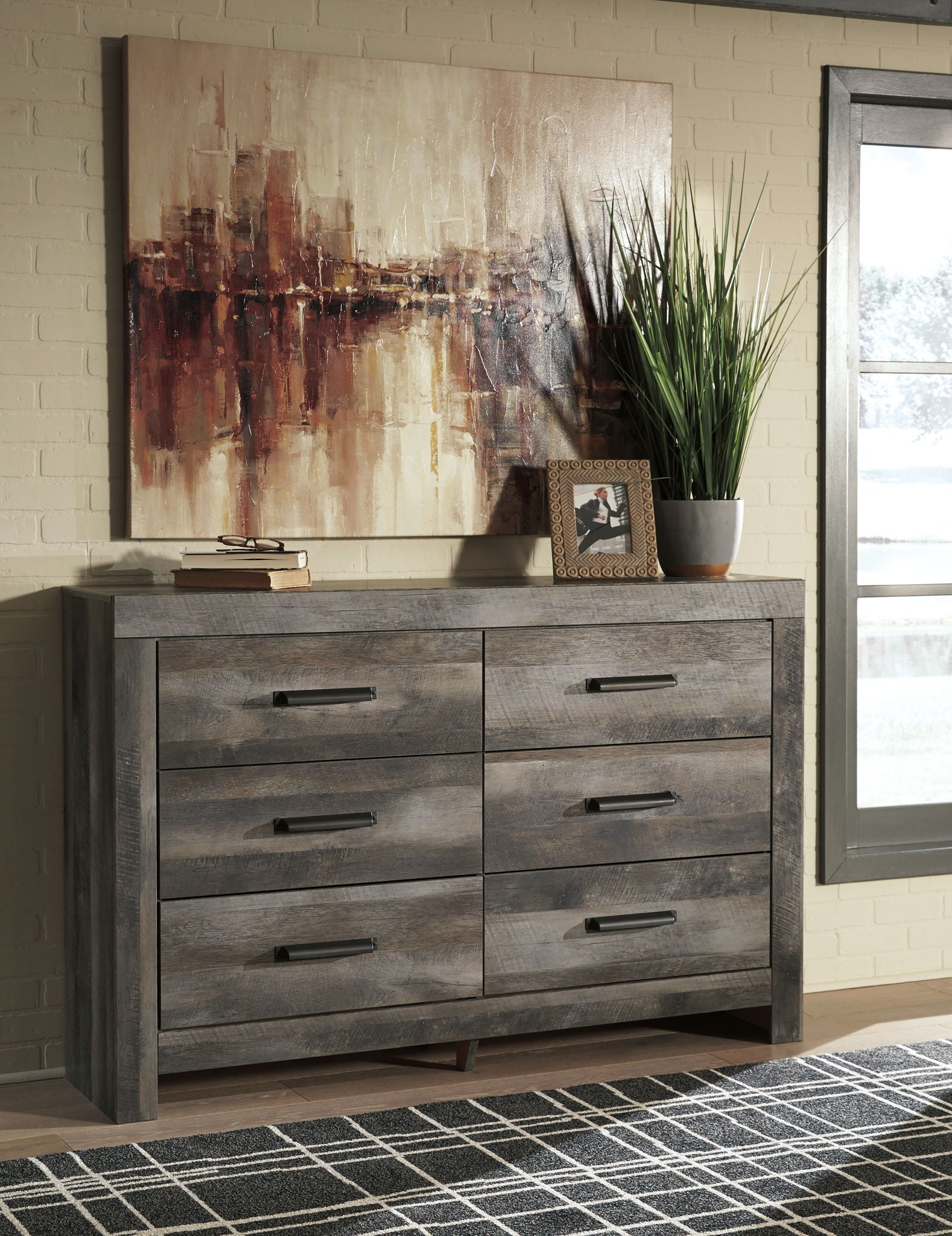 Wynnlow - Dresser, Mirror - Hornell Furniture Outlet