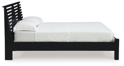 Danziar - Slat Panel Bed With Low Footboard - Hornell Furniture Outlet
