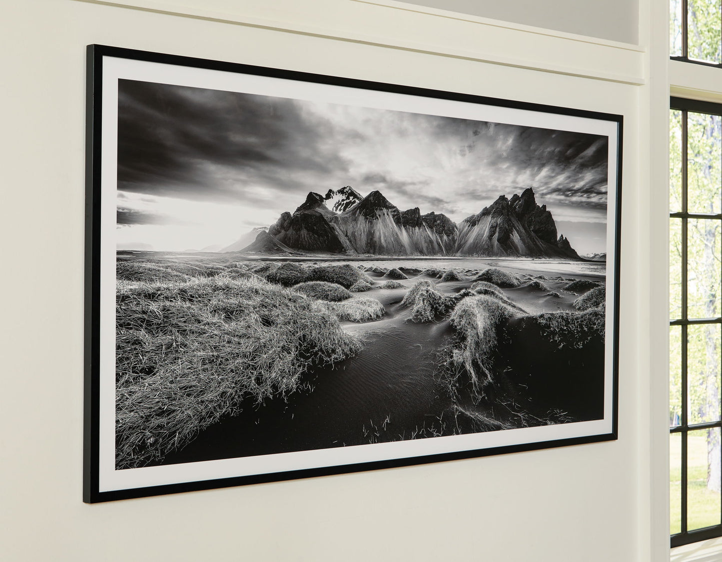 Delstone - Black / White - Wall Art - Hornell Furniture Outlet