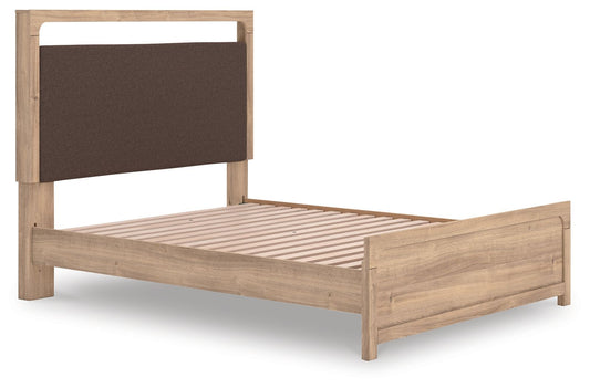 Kinlanni - Upholstered Platform Bed - Hornell Furniture Outlet