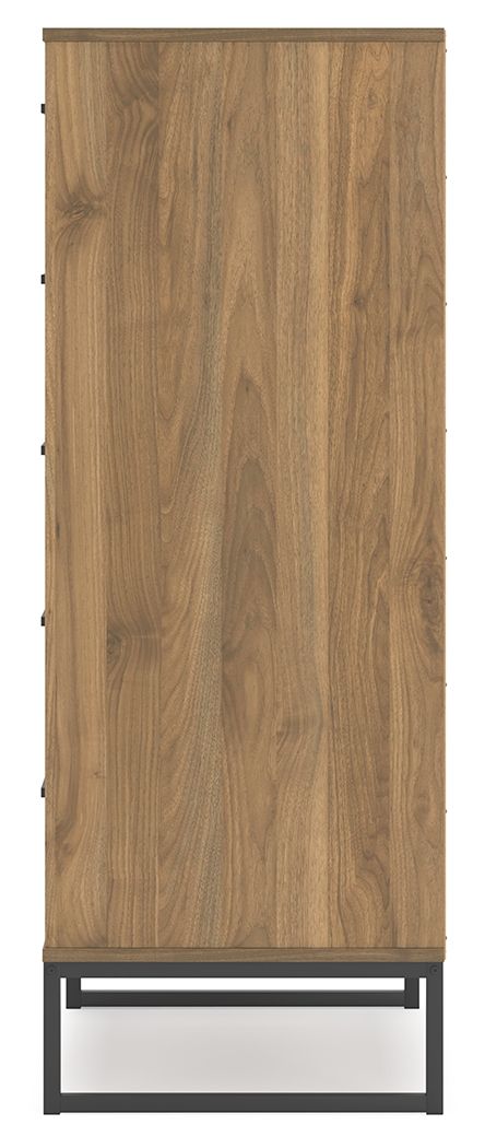 Deanlow - Honey - Five Drawer Chest - Hornell Furniture Outlet