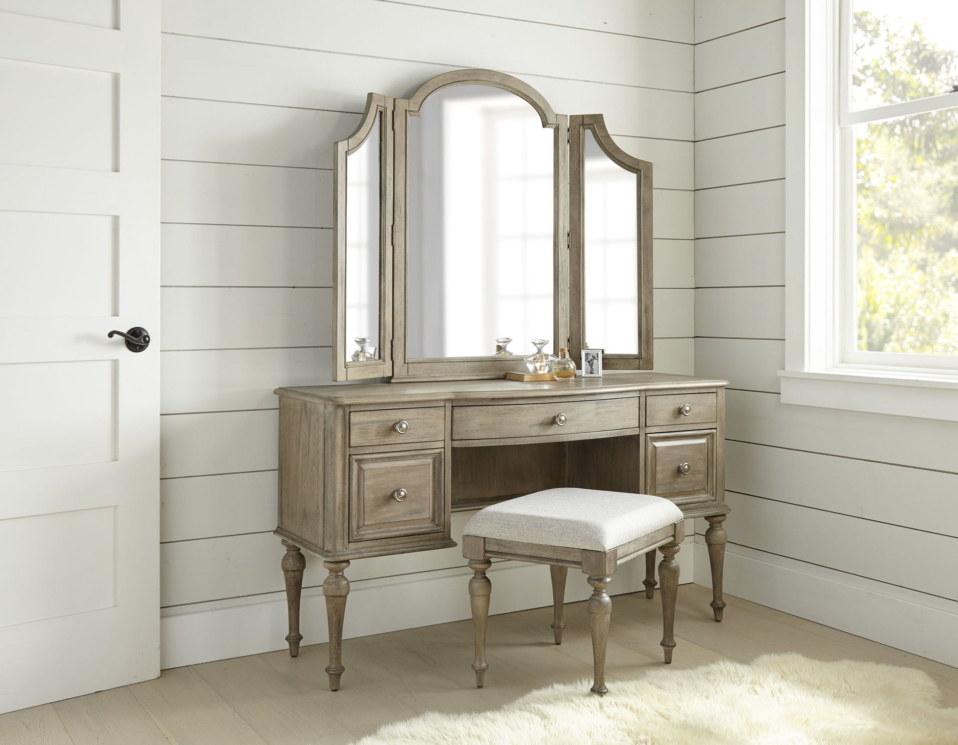 Highland Park - Vanity Desk - Hornell Furniture Outlet
