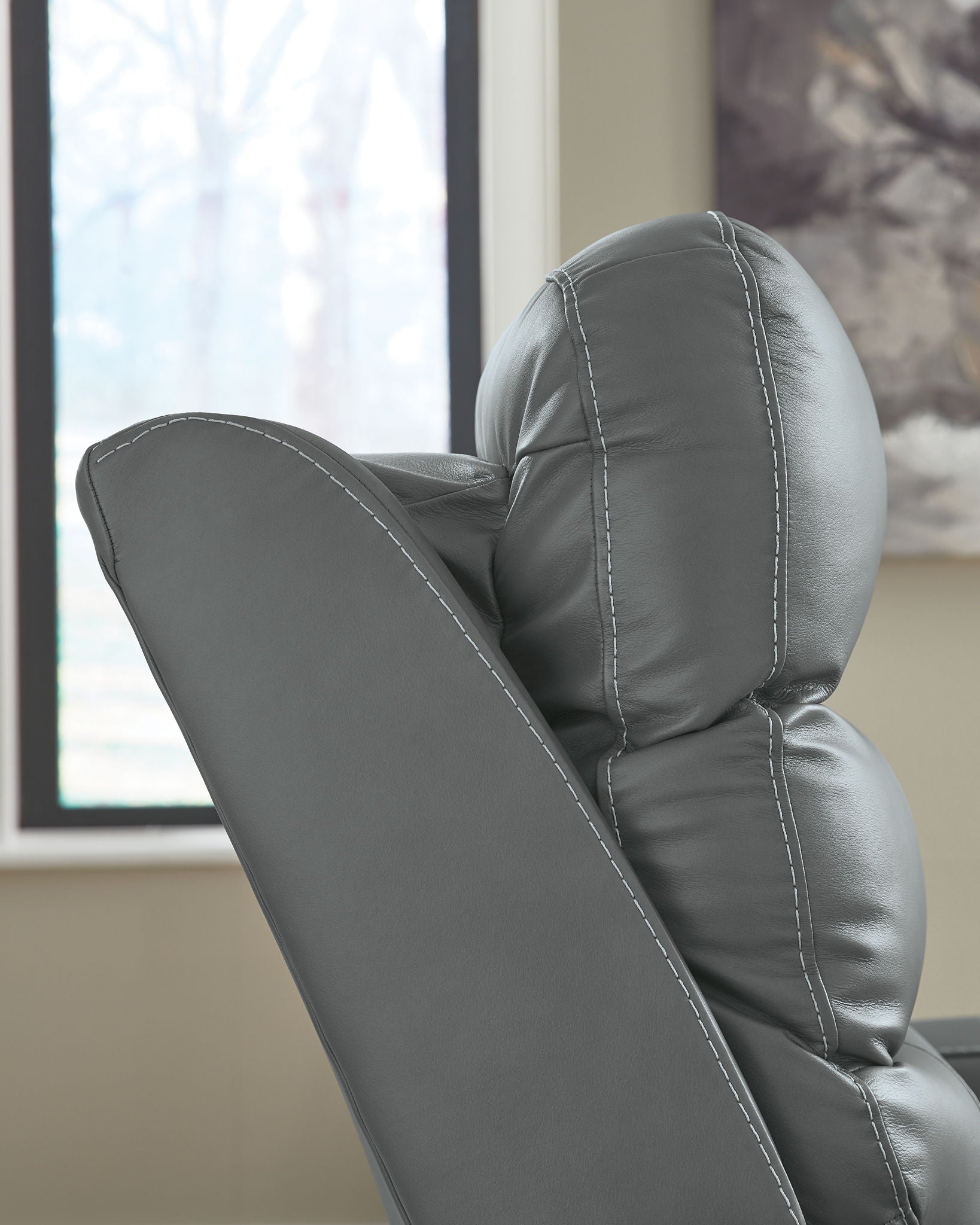 Pennacle Pier - Power Recliner With Adjustable Headrest - Hornell Furniture Outlet