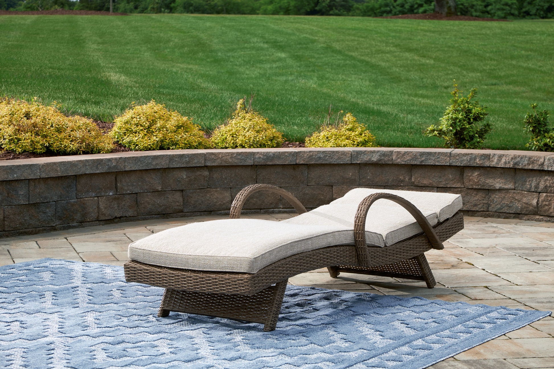 Beachcroft - Beige - Chaise Lounge With Cushion - Hornell Furniture Outlet