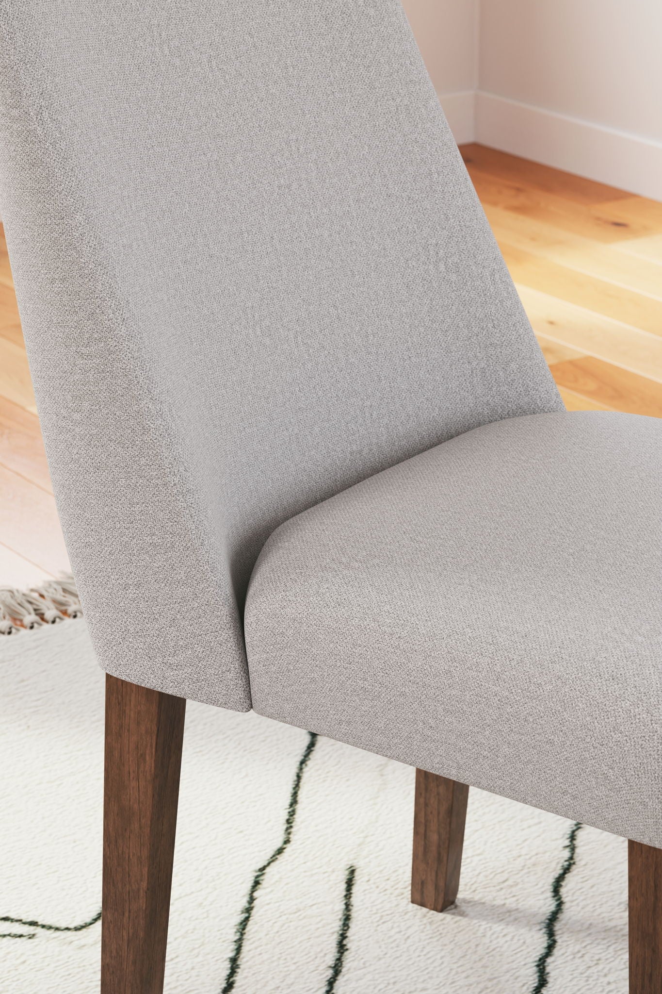 Lyncott - Dining Uph Side Chair (Set of 2) - Hornell Furniture Outlet