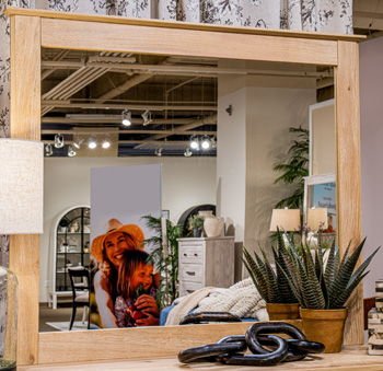 Makidern - Bedroom Mirror - Hornell Furniture Outlet