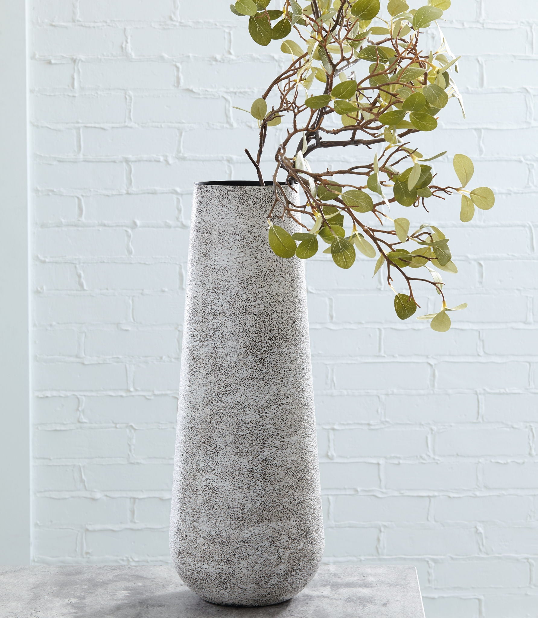 Fynn - Vase - Hornell Furniture Outlet