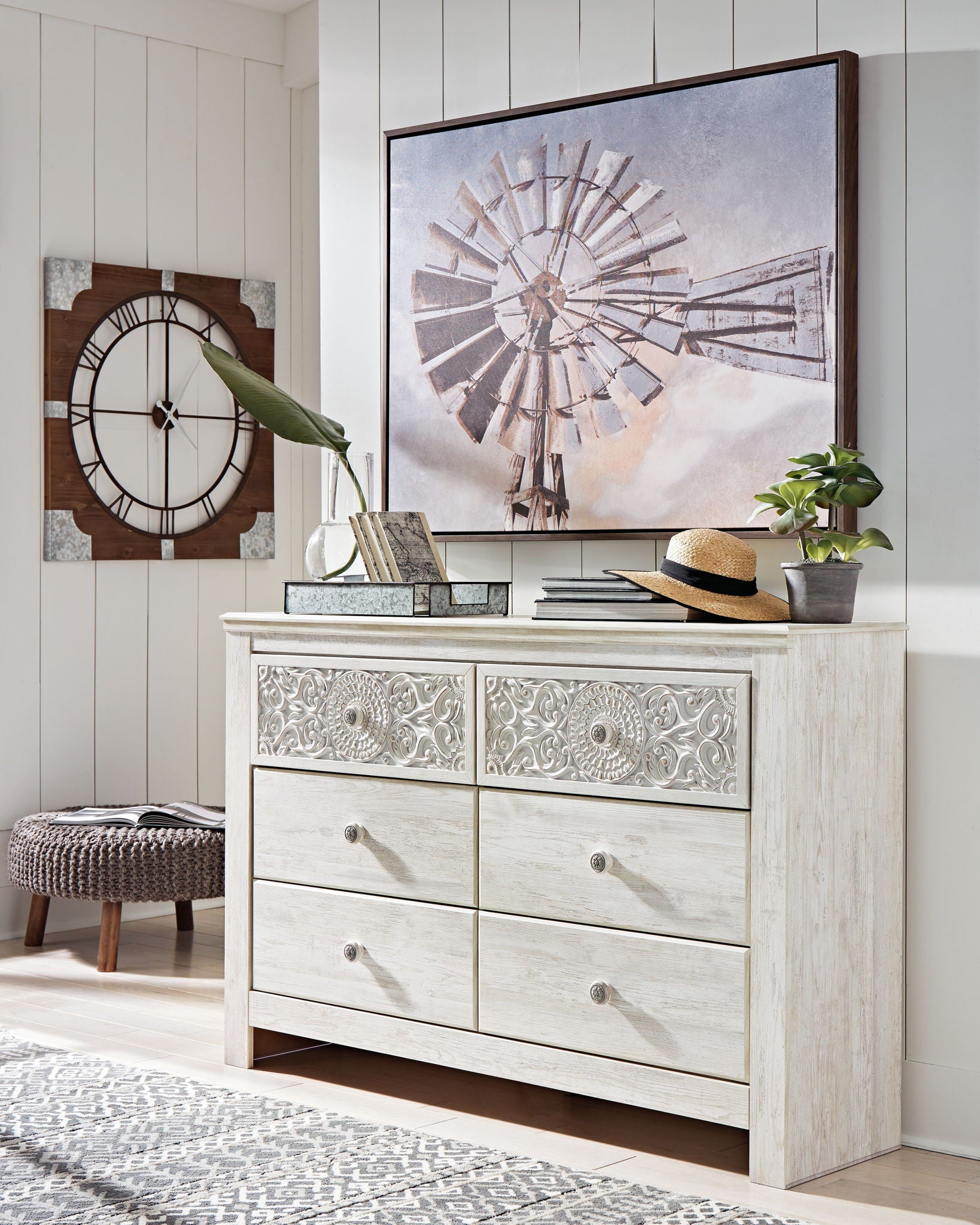 Paxberry - Six Drawer Dresser - Medallion Drawer Pulls - Whitewash - Hornell Furniture Outlet