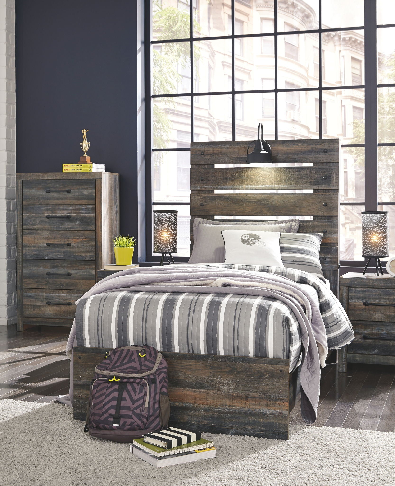 Drystan - Panel Bed - Hornell Furniture Outlet