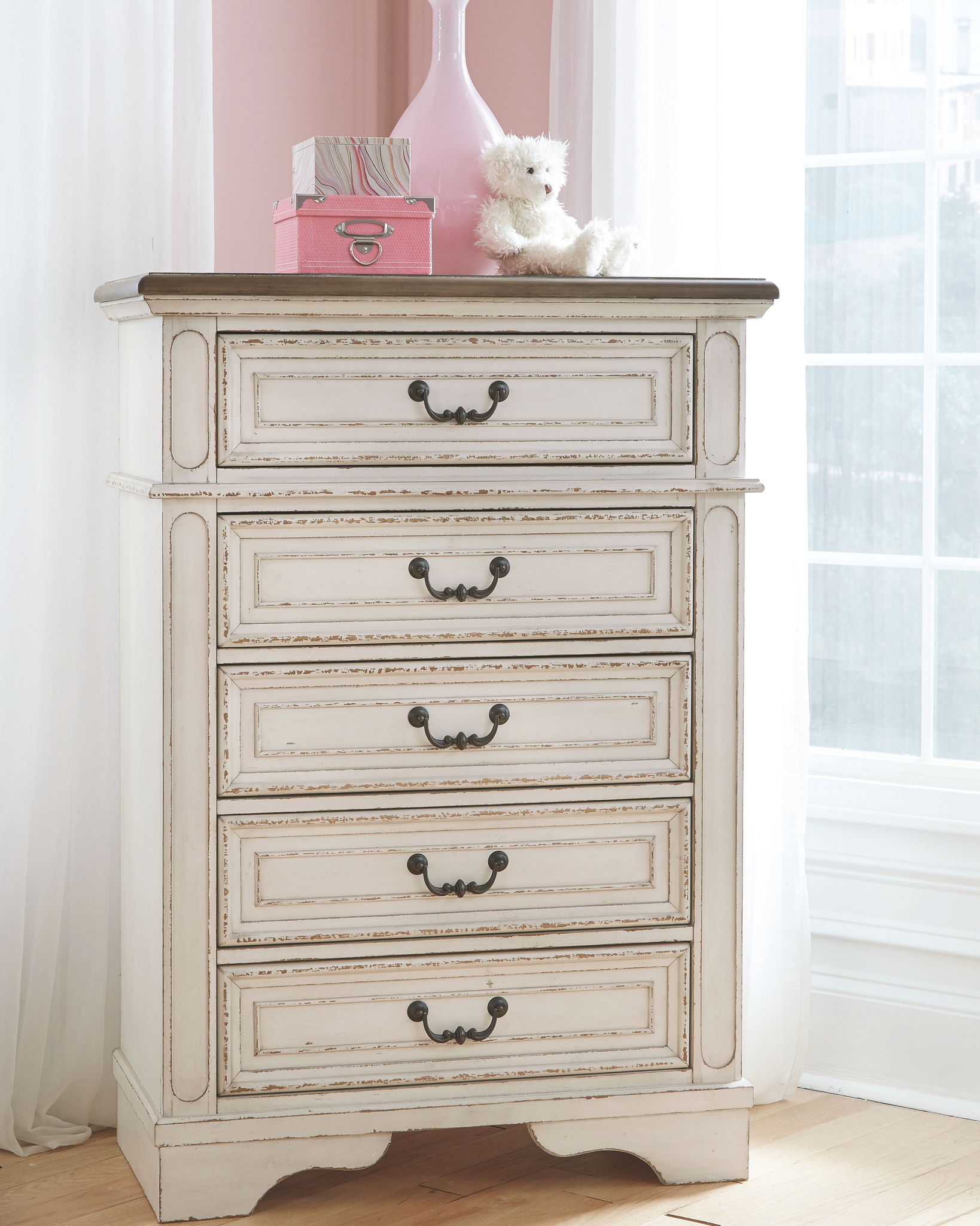 Realyn - Chipped White - Chest - Hornell Furniture Outlet