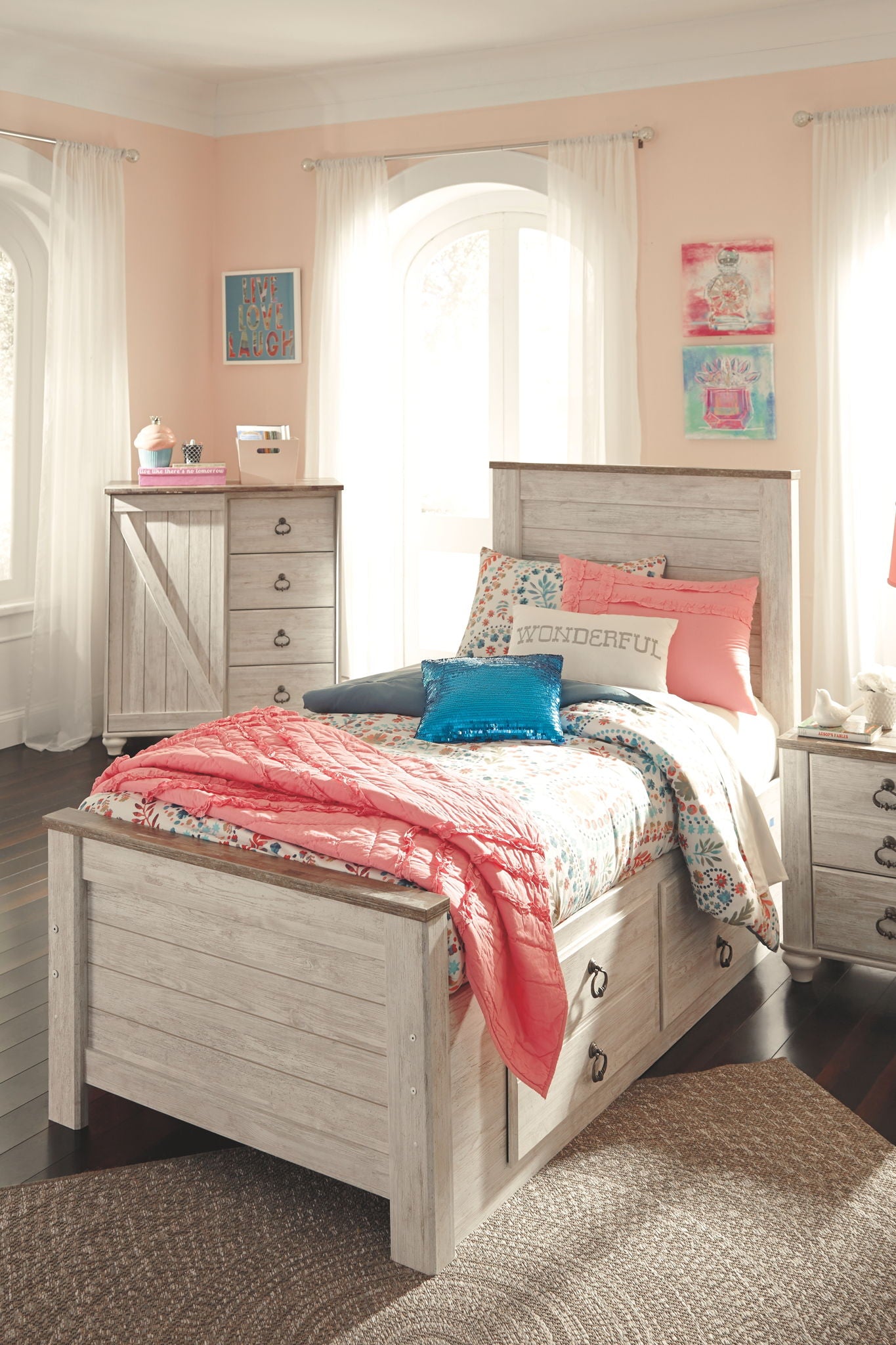 Willowton - Panel Bed - Hornell Furniture Outlet