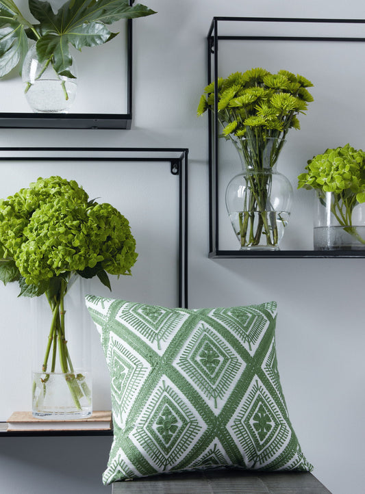 Bellvale - Green / White - Pillow (Set of 4) - Hornell Furniture Outlet