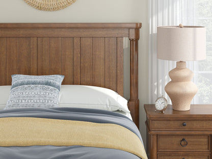 Rowlenstown - Poster Bed - Hornell Furniture Outlet