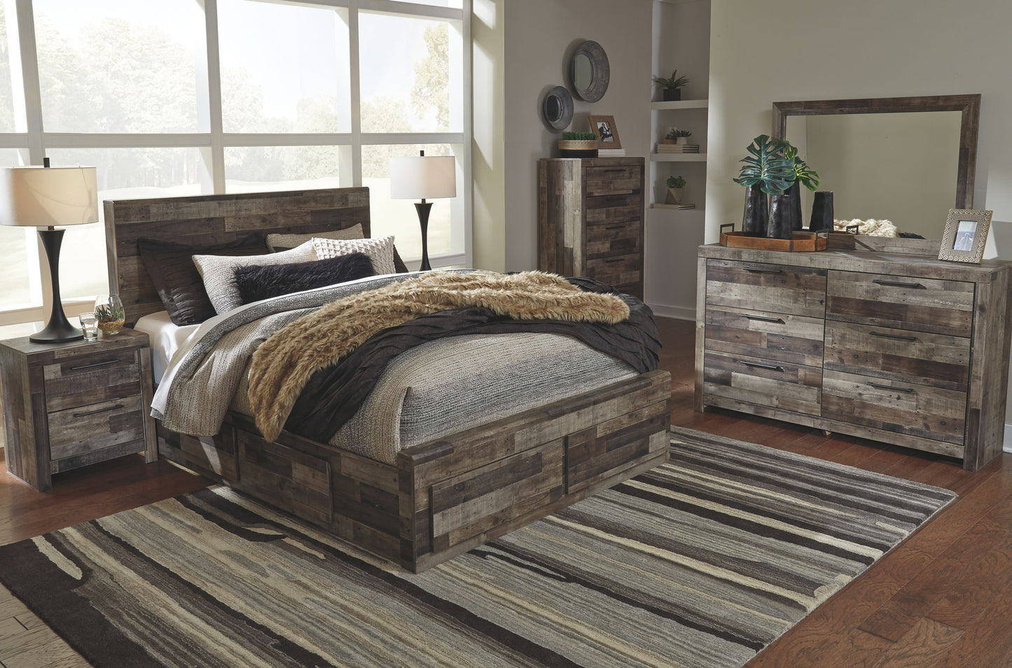 Derekson - Panel Bed - Hornell Furniture Outlet