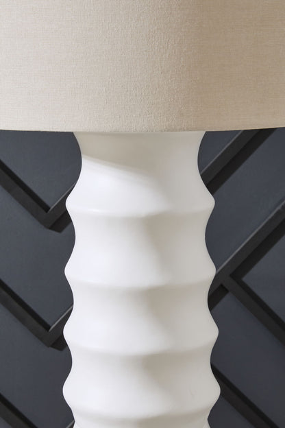 Veraleigh - Poly Lamp - Hornell Furniture Outlet