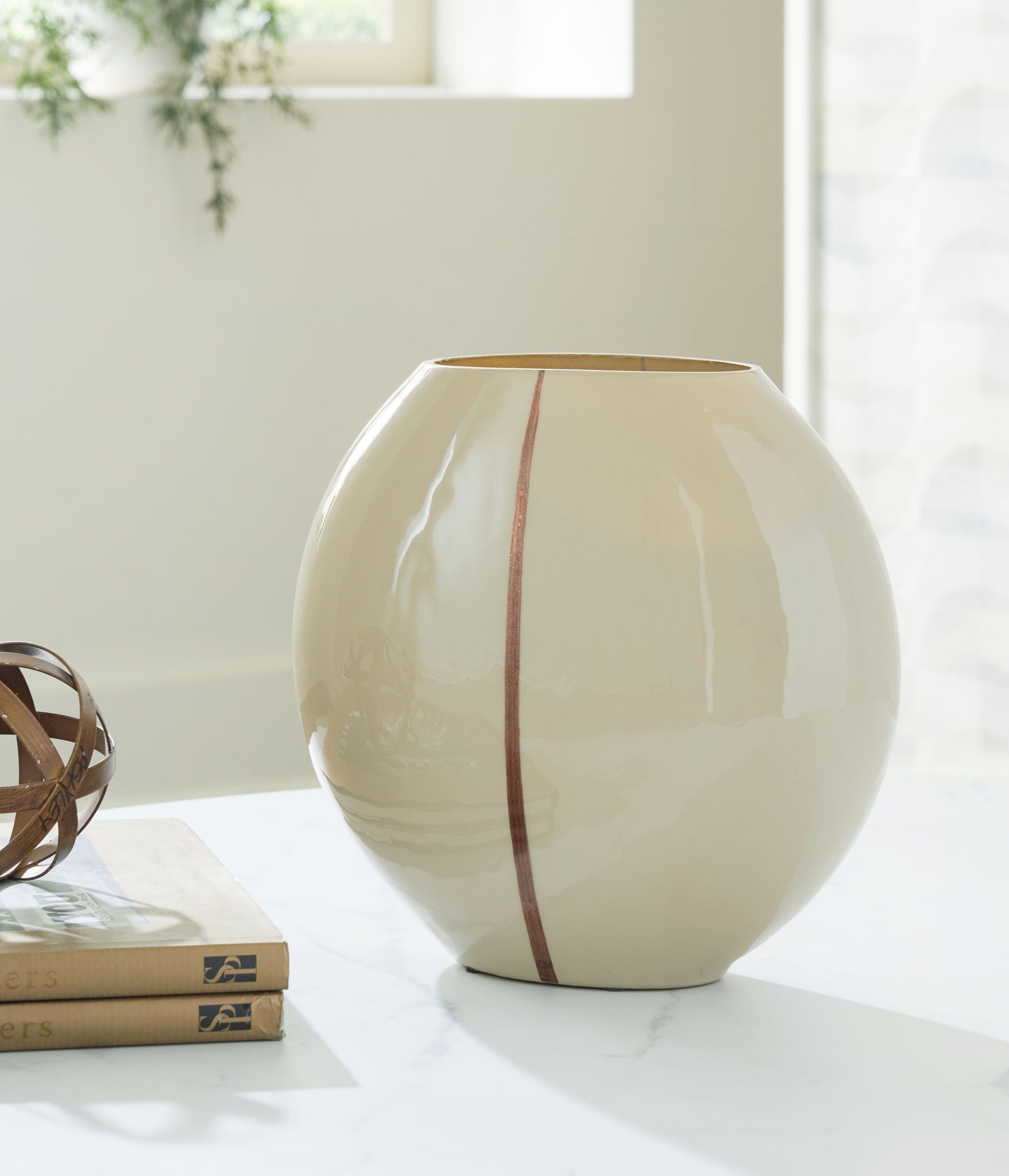 Sheabourne - Vase - Hornell Furniture Outlet