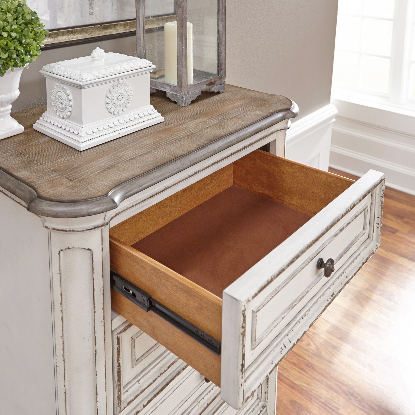 Magnolia Manor - Lingerie Chest - White - Hornell Furniture Outlet