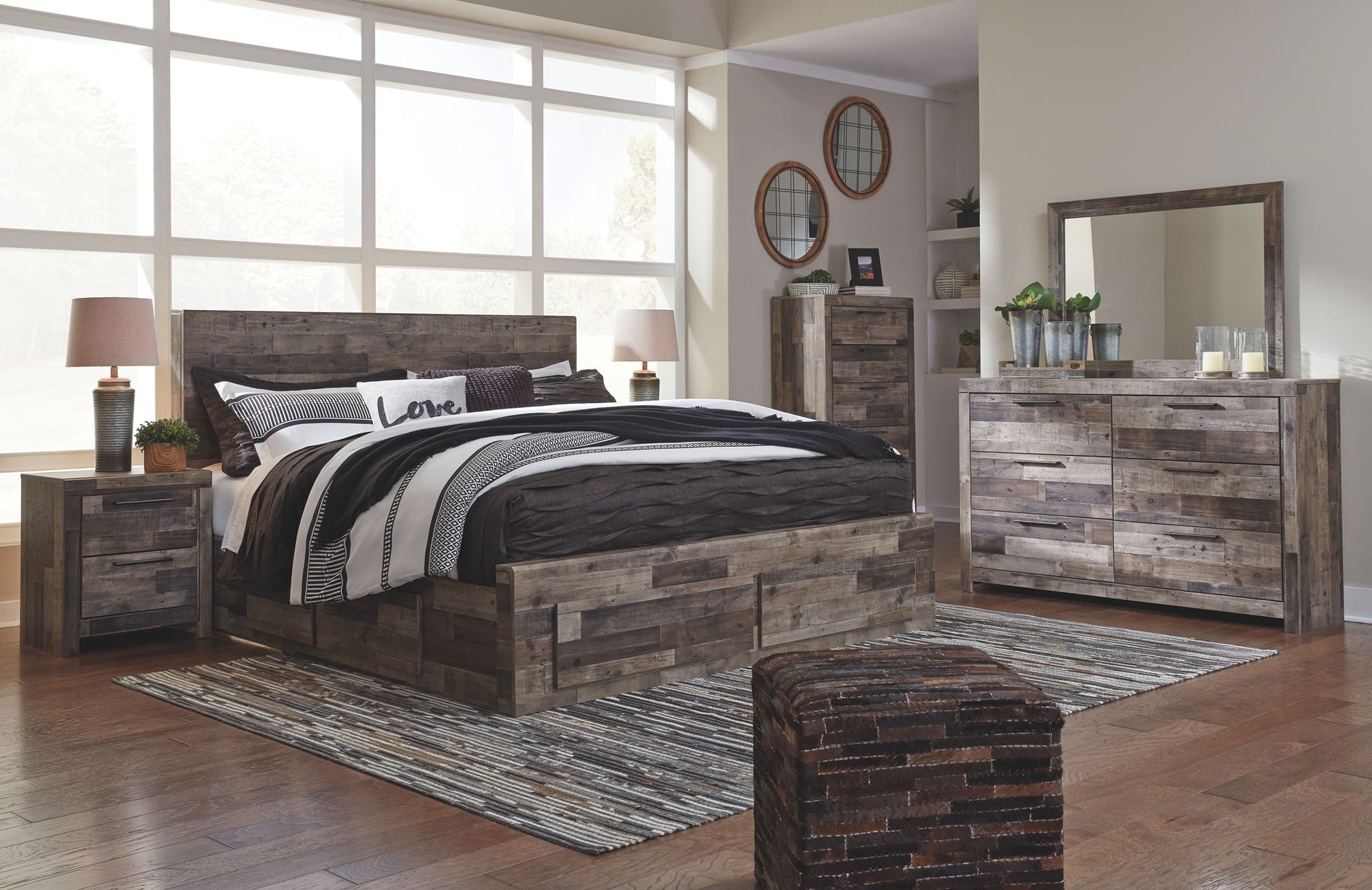 Derekson - Panel Bed - Hornell Furniture Outlet