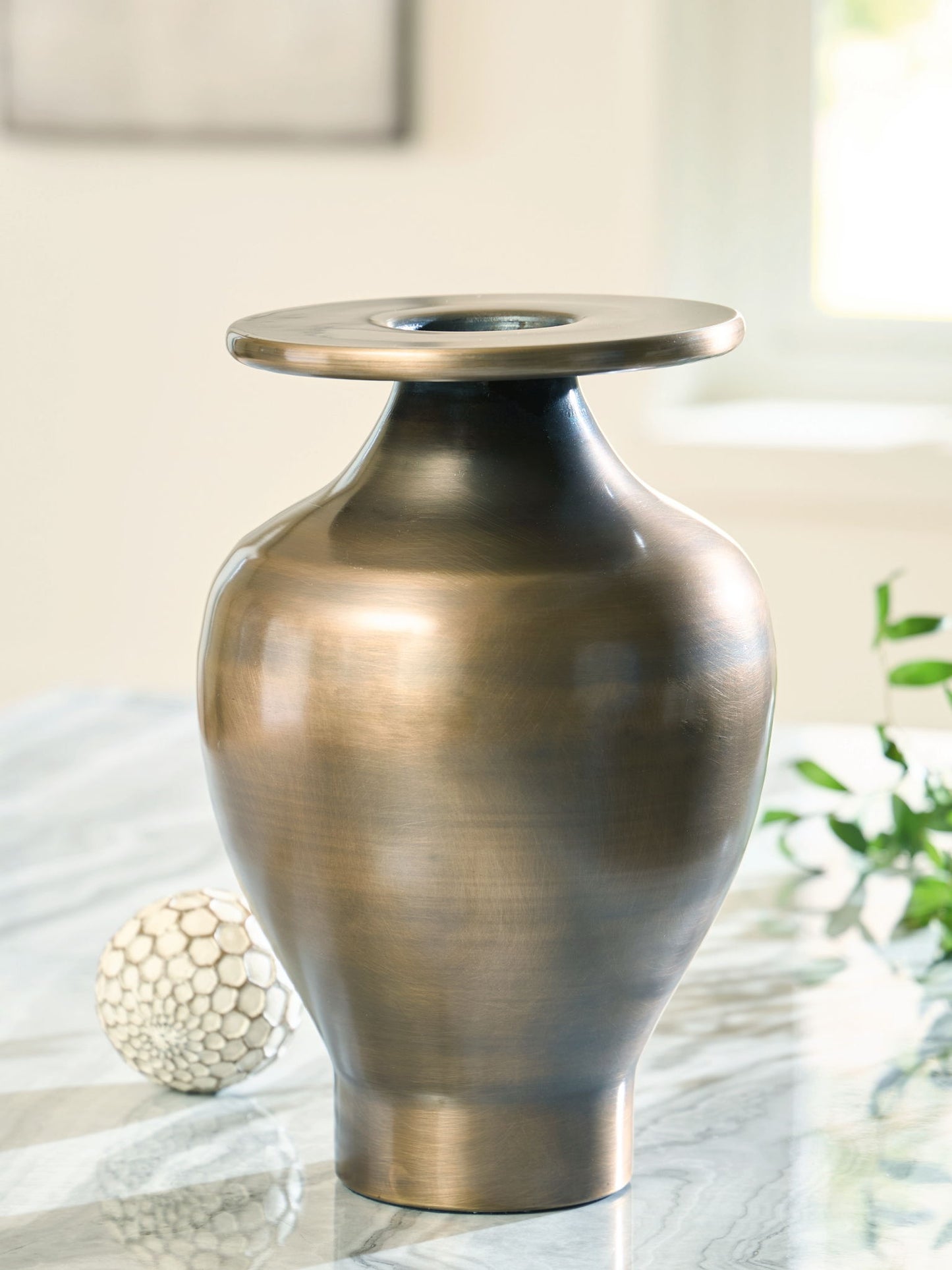 Fedorleigh - Vase - Hornell Furniture Outlet