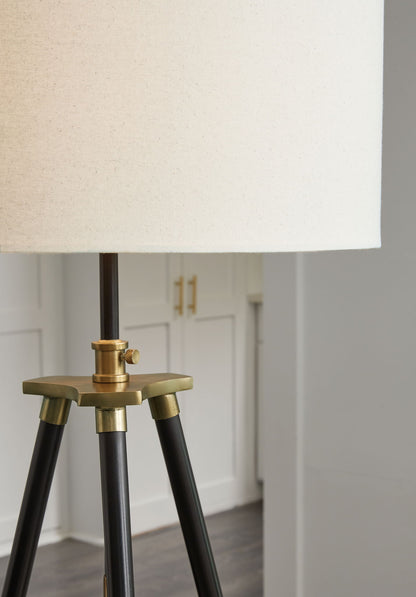 Cashner - Black / Gold Finish - Metal Floor Lamp - Hornell Furniture Outlet