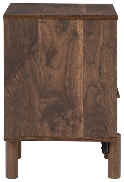 Calverson - Mocha - One Drawer Night Stand - Medium - Hornell Furniture Outlet