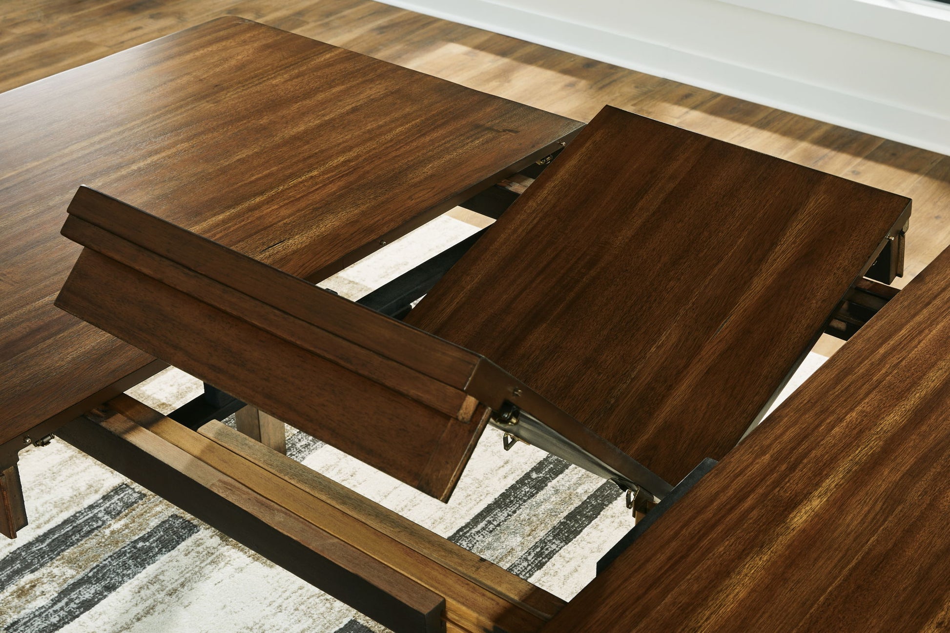 Ralene - Dining Room Table - Hornell Furniture Outlet