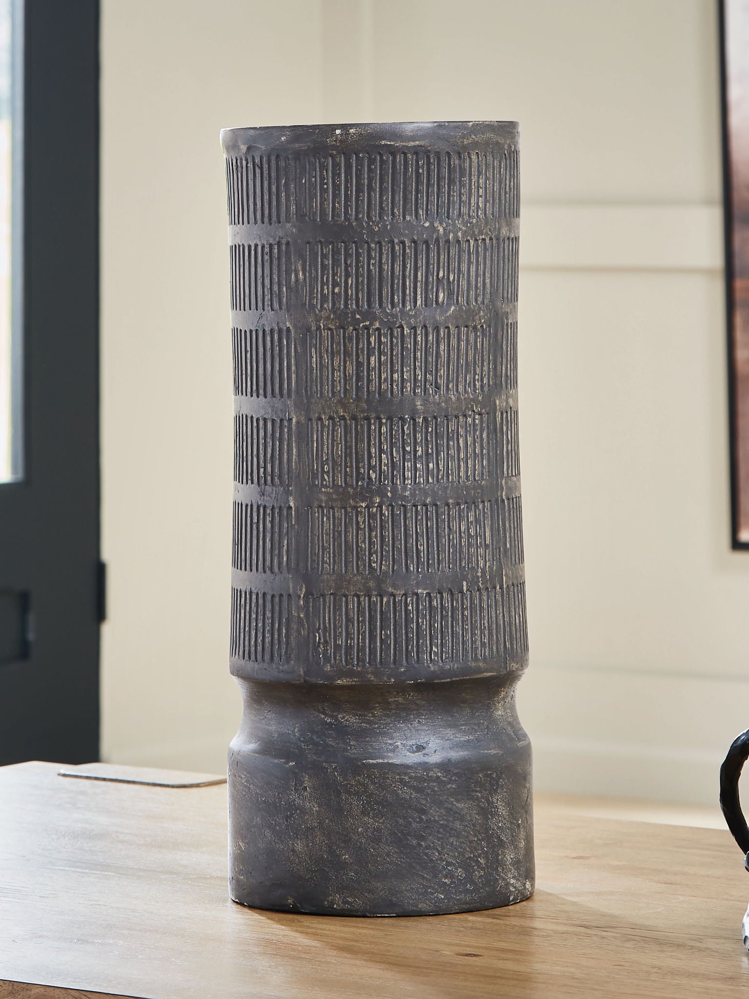Beninworth - Vase - Hornell Furniture Outlet