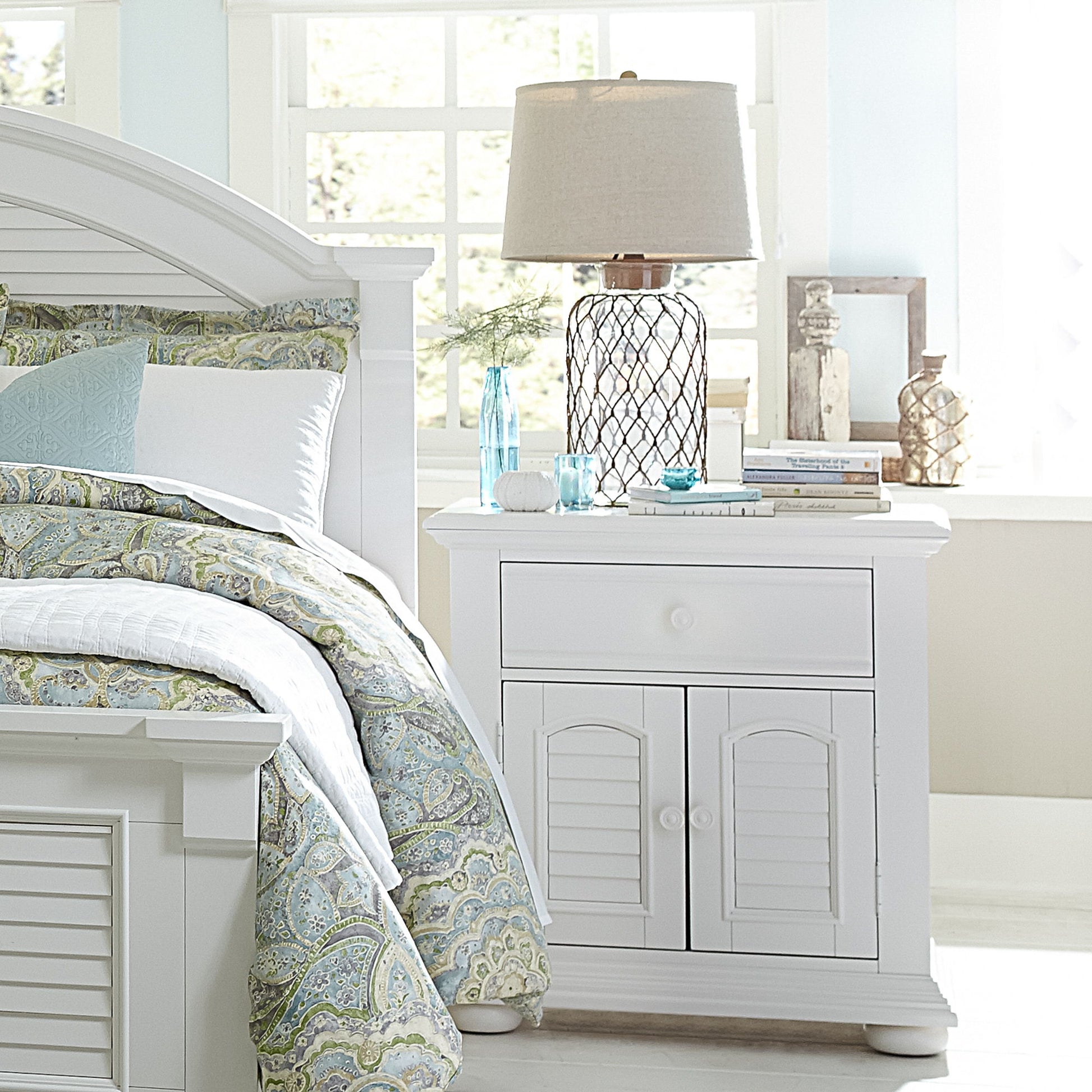 Summer House - Nightstand - White - Hornell Furniture Outlet