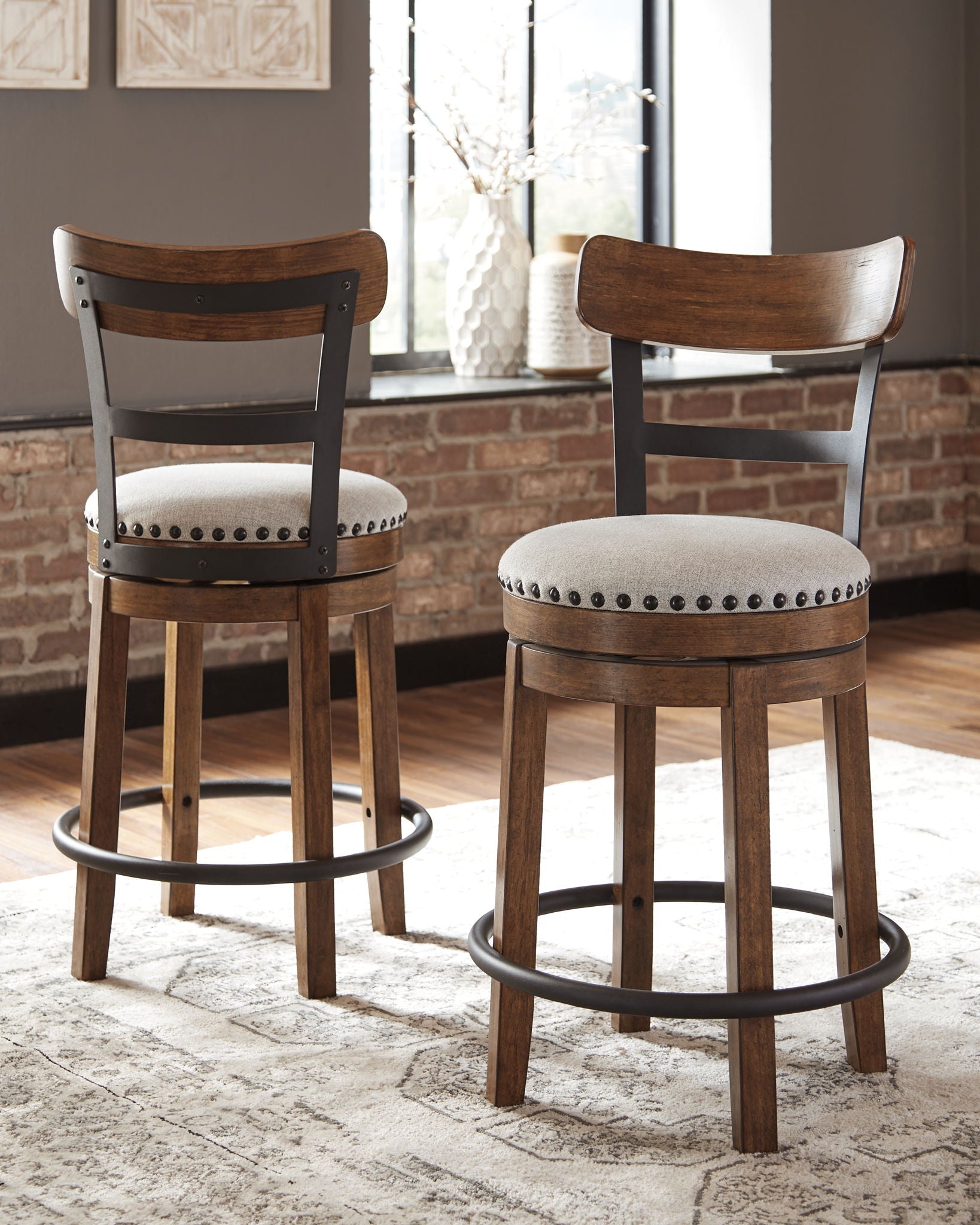 Valebeck - Full Back Swivel Stool - Hornell Furniture Outlet