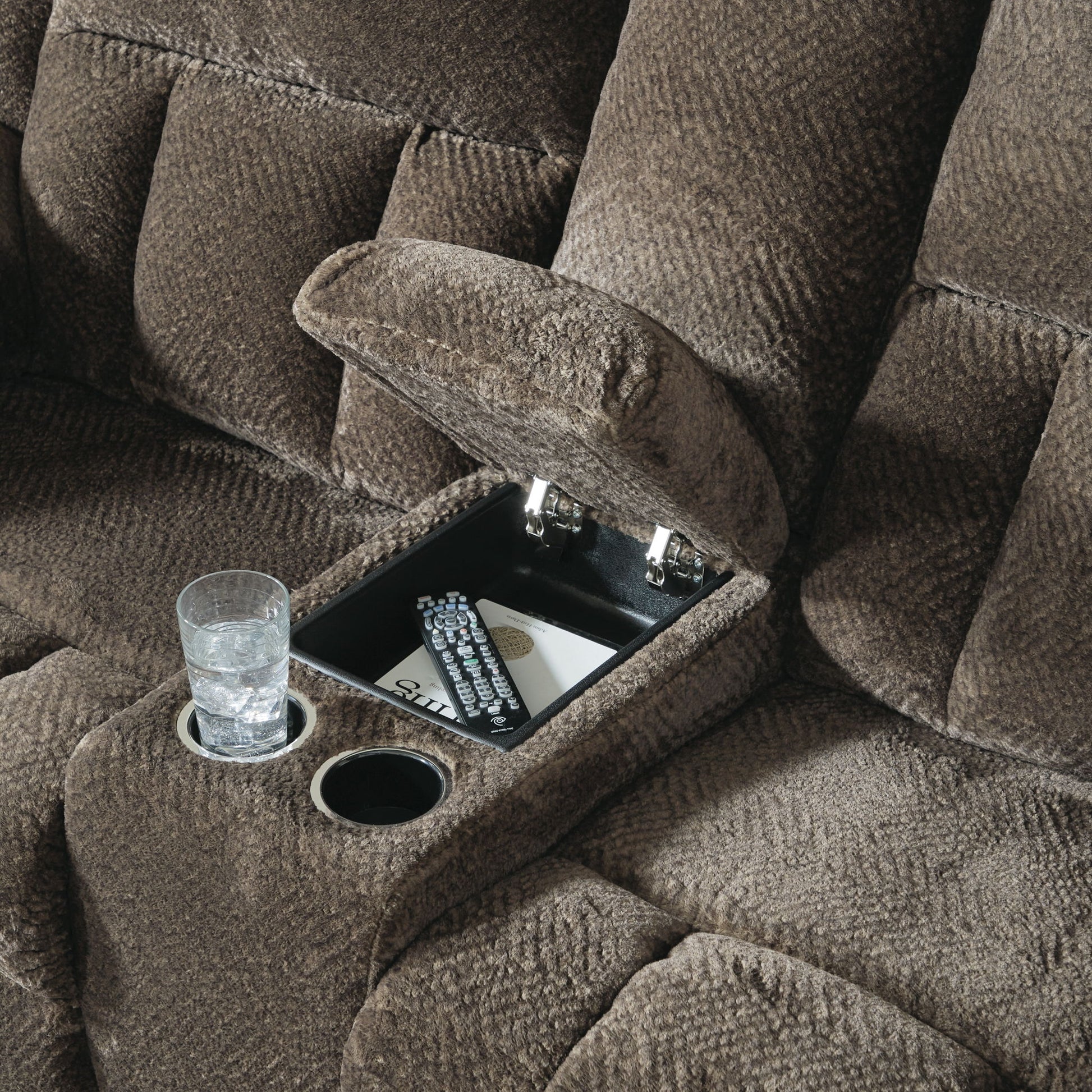 Frohn - Dbl Reclining Loveseat With Console - Hornell Furniture Outlet