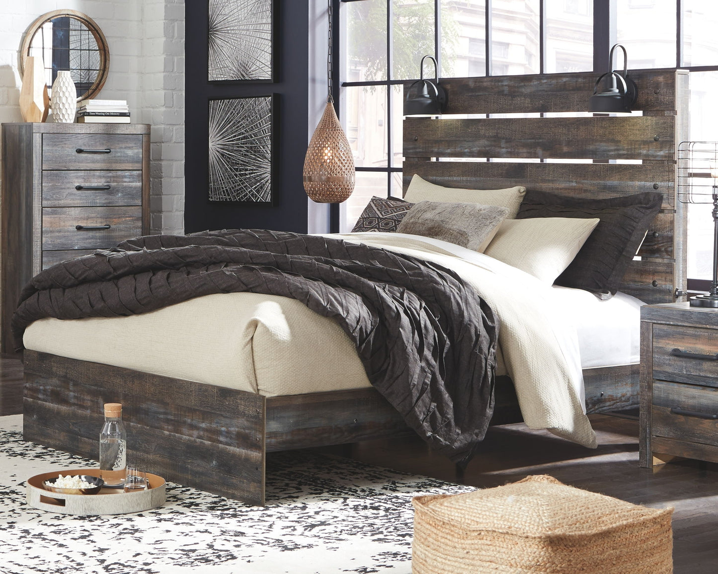 Drystan - Panel Bed - Hornell Furniture Outlet