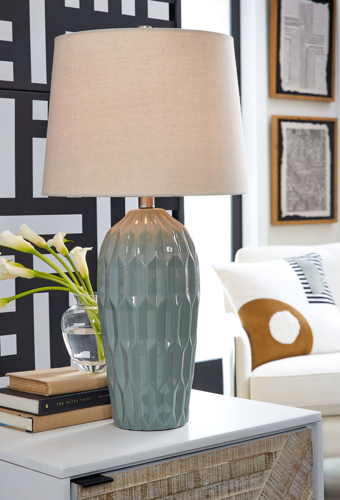 Hadbury - Ceramic Table Lamp (Set of 2) - Hornell Furniture Outlet