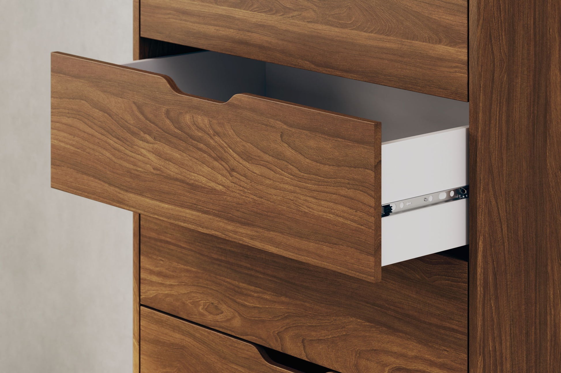 Fordmont - Auburn - Five Drawer Chest - Hornell Furniture Outlet
