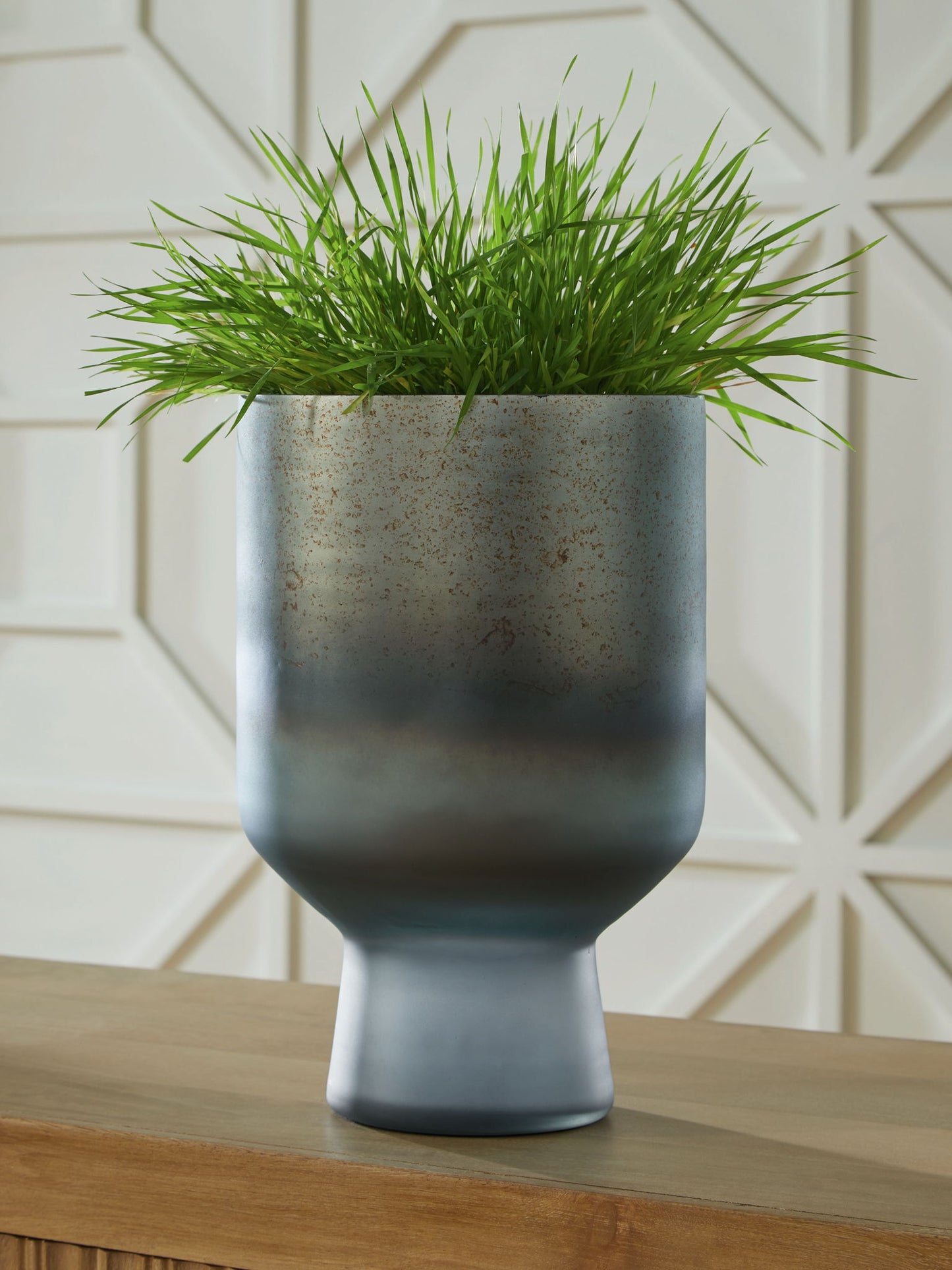 Pennmore - Vase - Hornell Furniture Outlet