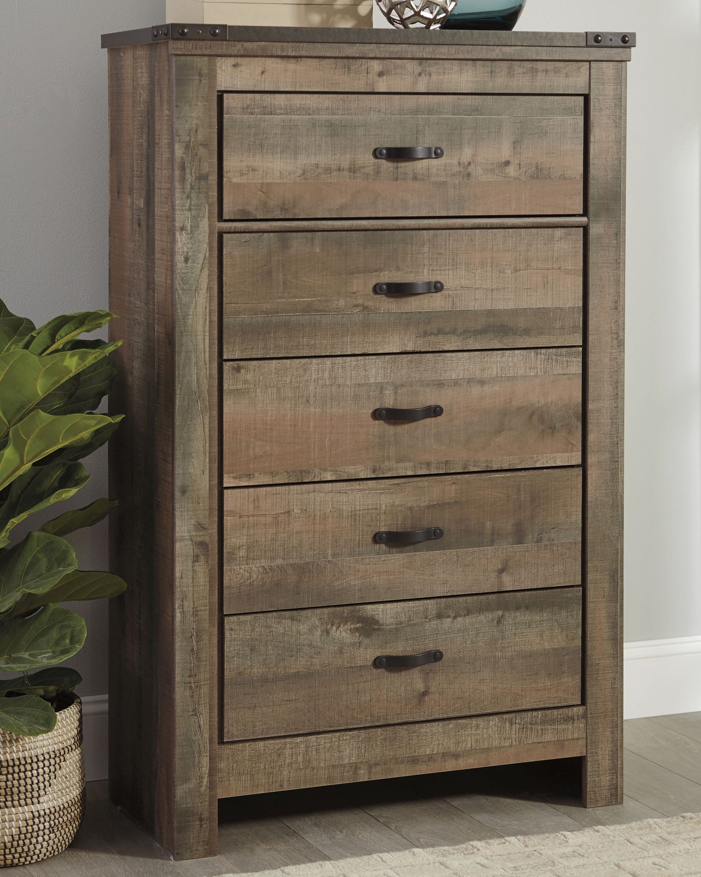 Trinell - Five Drawer Chest - Brown - Hornell Furniture Outlet