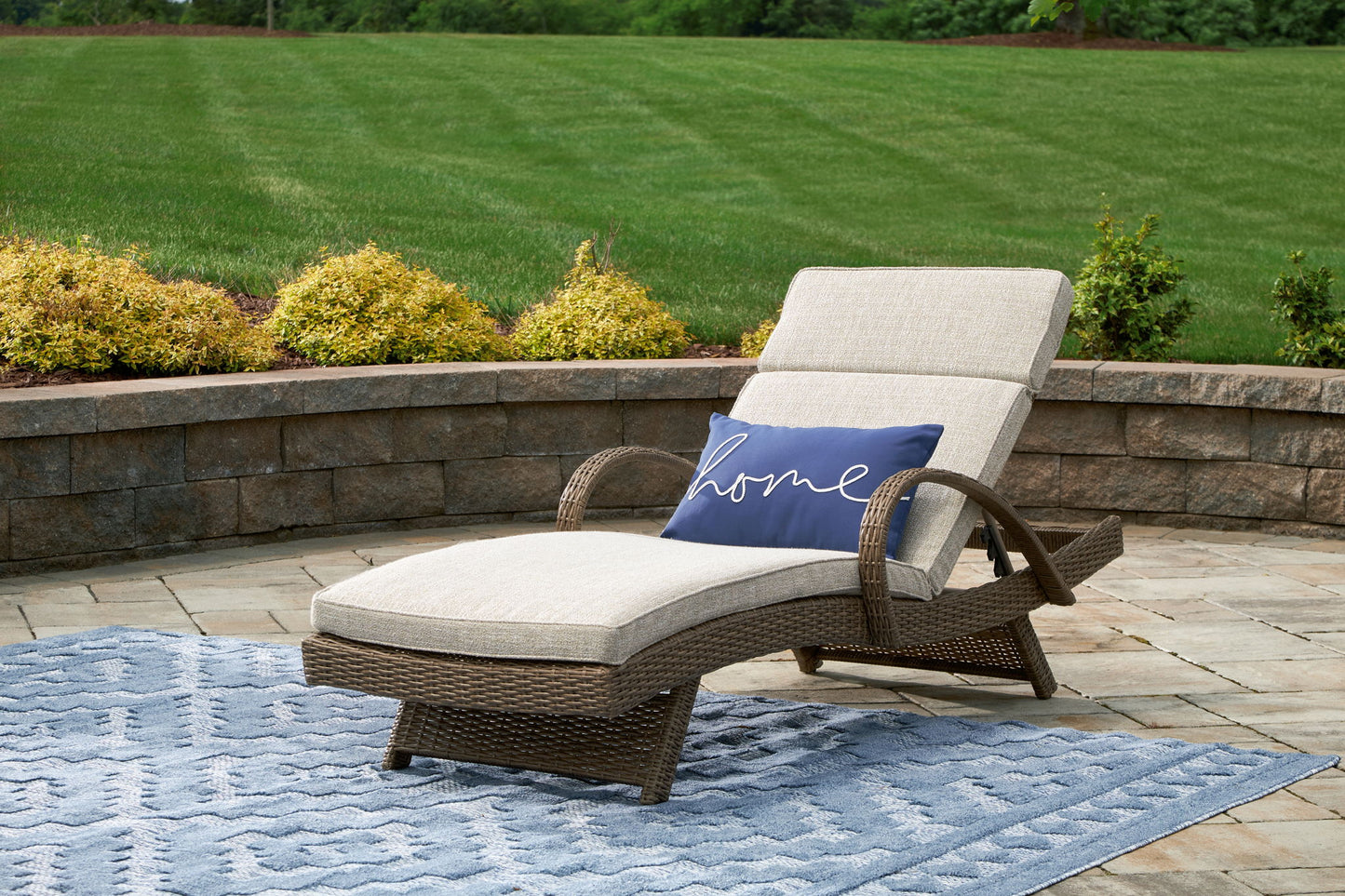 Beachcroft - Beige - Chaise Lounge With Cushion - Hornell Furniture Outlet