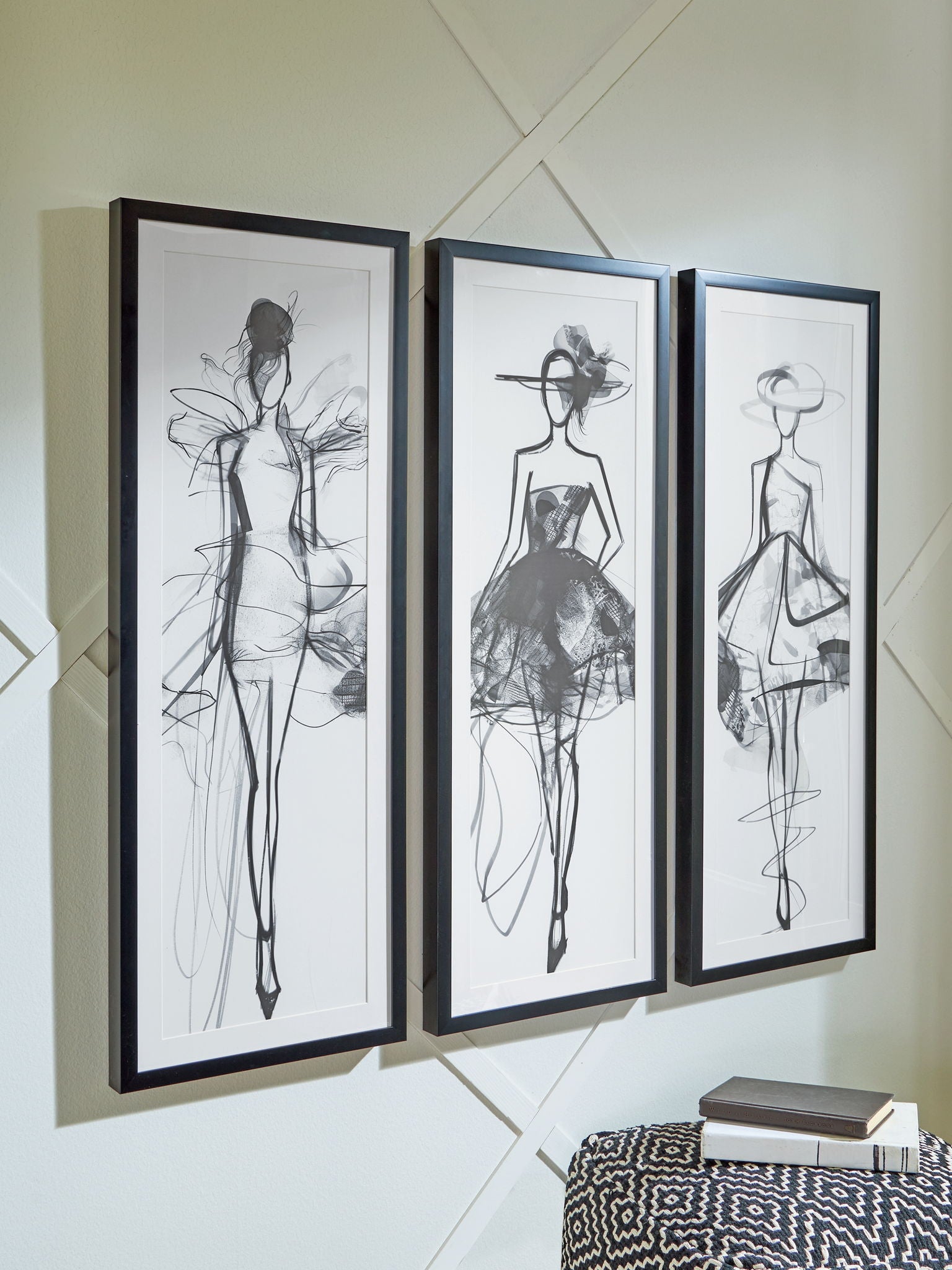 Mckerrick - Black / White - Wall Art Set (Set of 3) - Hornell Furniture Outlet