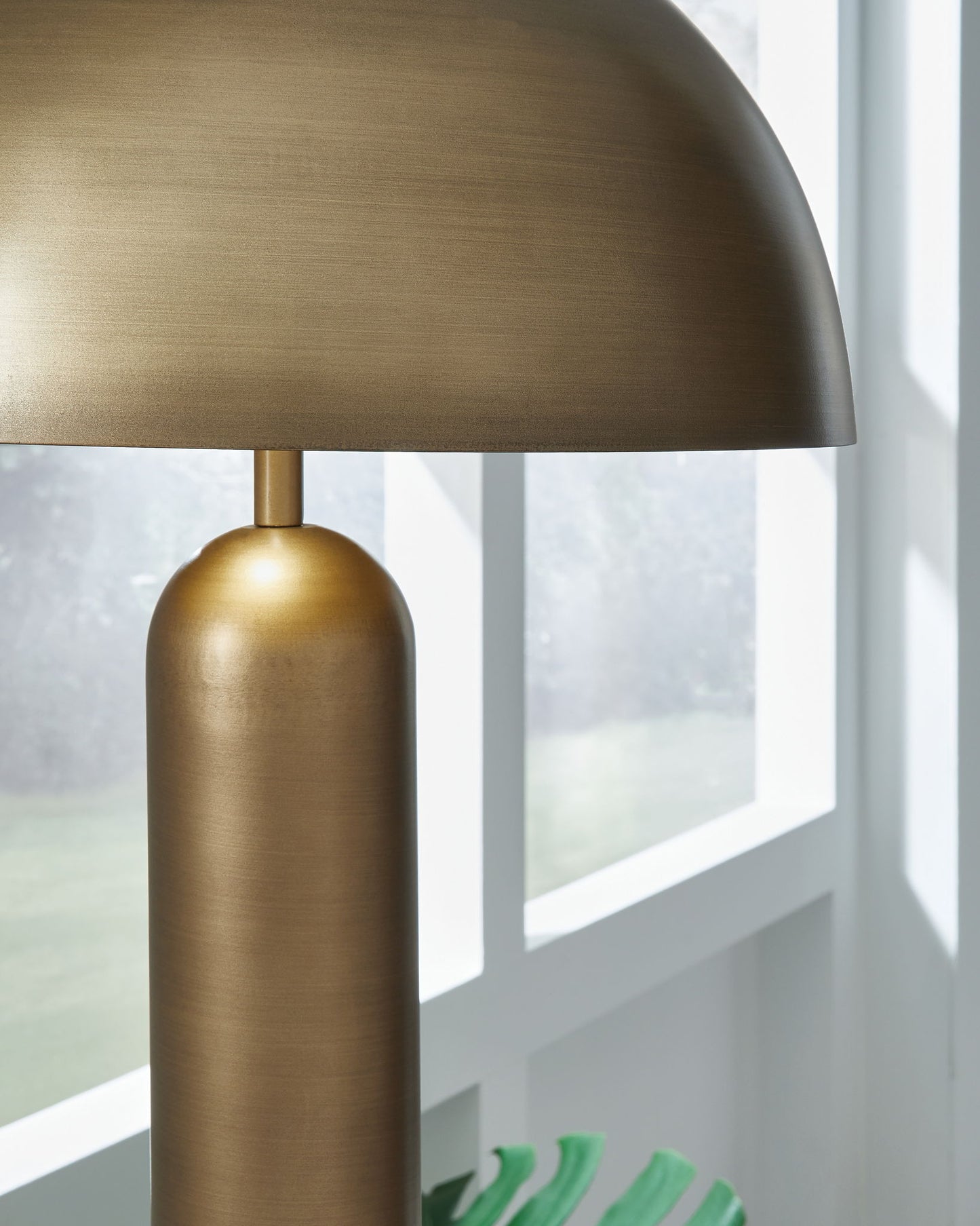 Wendfield - Metal Lamp - Hornell Furniture Outlet