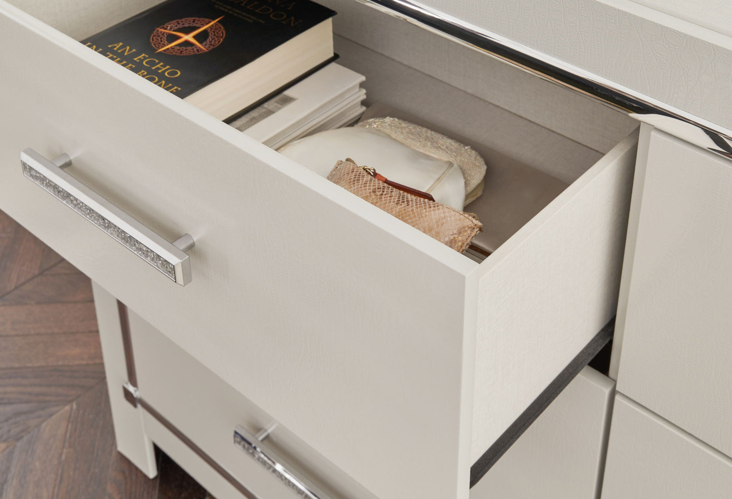 Zyniden - Silver - Five Drawer Chest - Hornell Furniture Outlet
