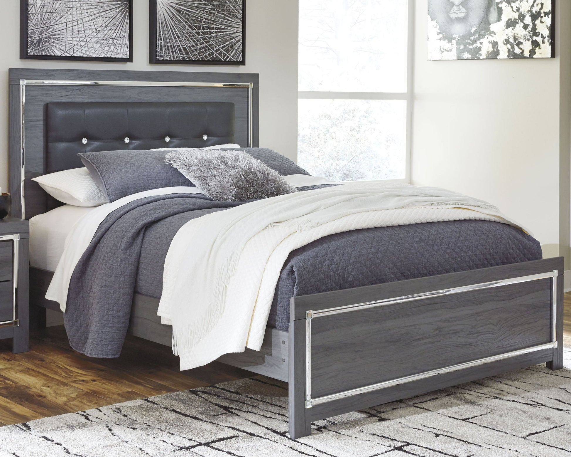 Lodanna - Panel Bed - Hornell Furniture Outlet