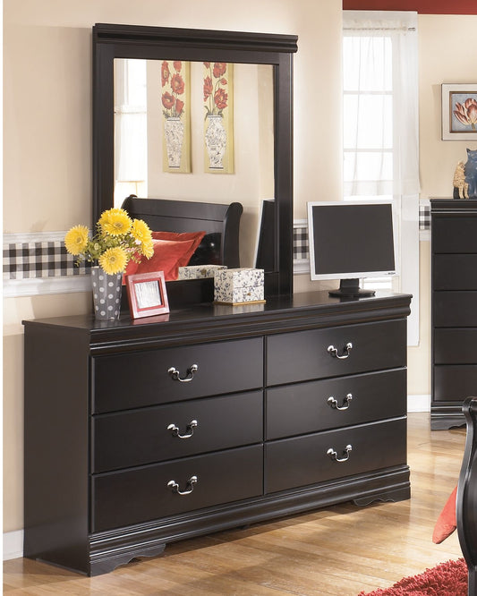 Huey Vineyard - Black - Dresser, Mirror - Hornell Furniture Outlet