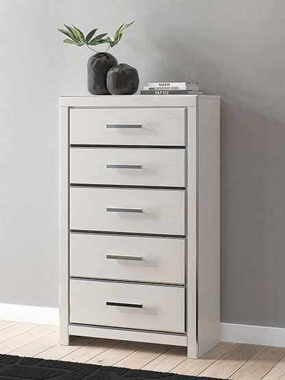 Zuraleus - Five Drawer Chest - Hornell Furniture Outlet