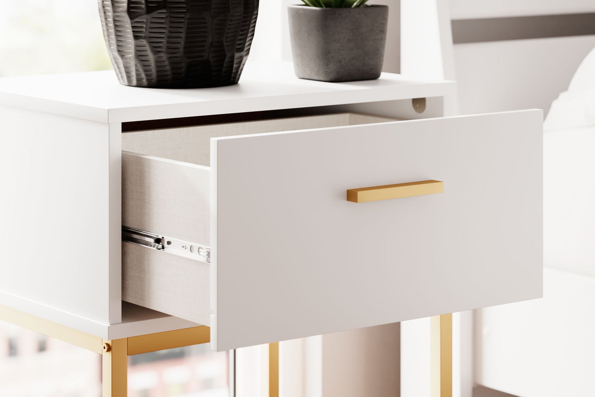 Socalle - One Drawer Night Stand - Hornell Furniture Outlet