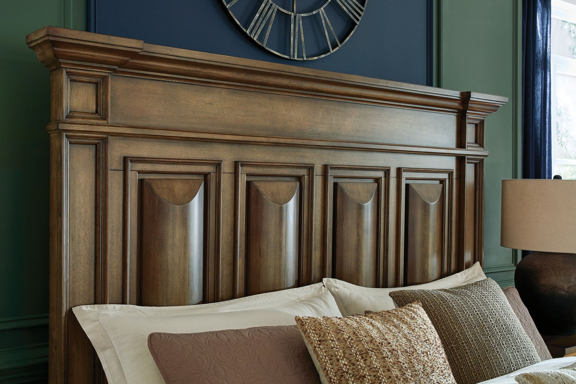Frantanna - Panel Bed - Hornell Furniture Outlet