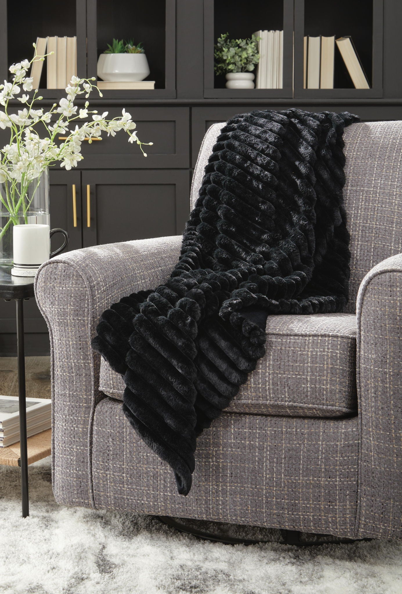 Alsonwell - Throw - Hornell Furniture Outlet